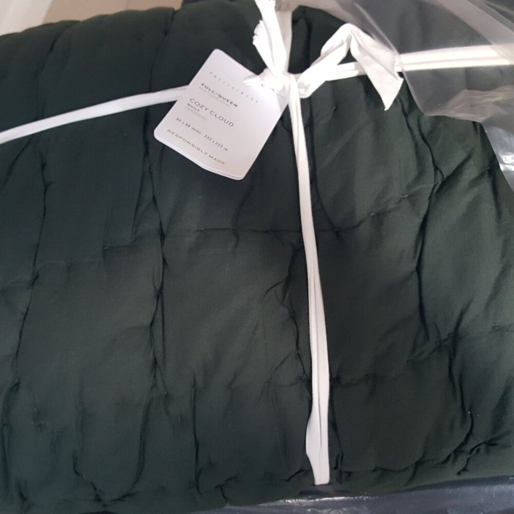 Pottery Barn Cozy Cloud Quilt - NWT- Hunter Green - Picture 4 of 7